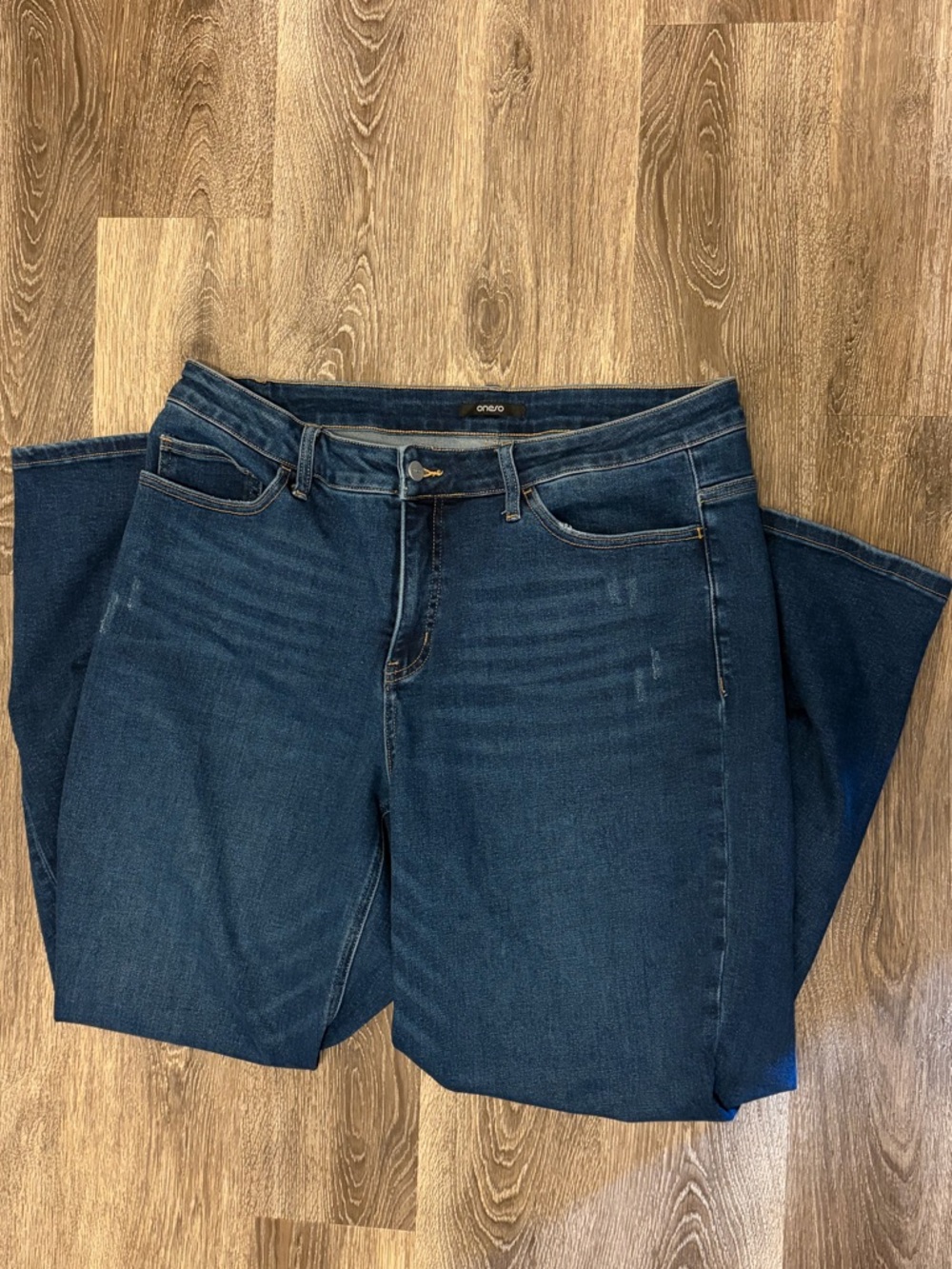 Women's Wide Leg Jeans in Dark Blue - Classic Everyday Style